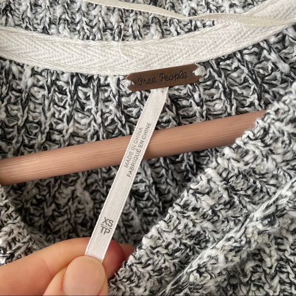 Free People sweater - Picture 4 of 4